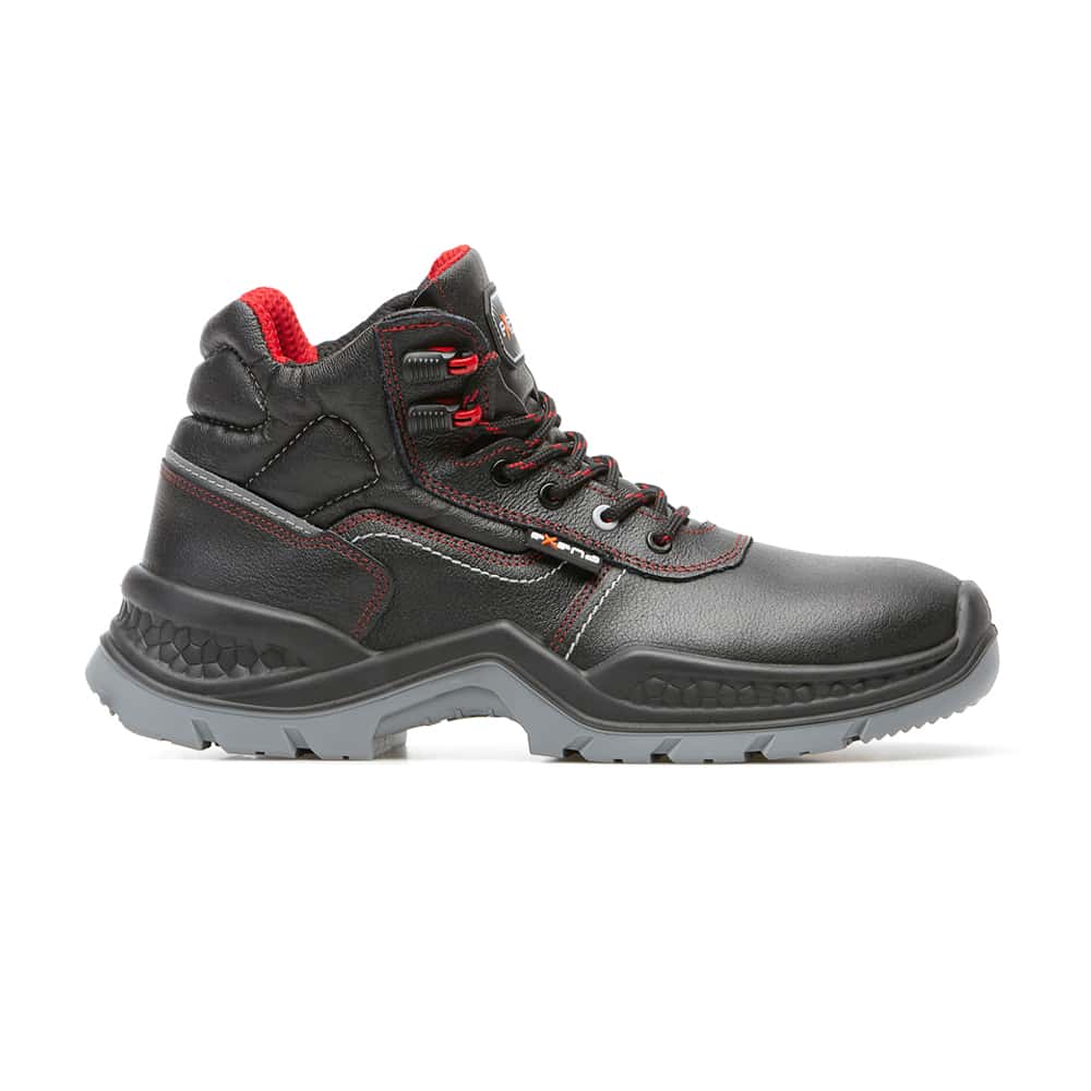 נעל דגם STROM שחור SRC S3